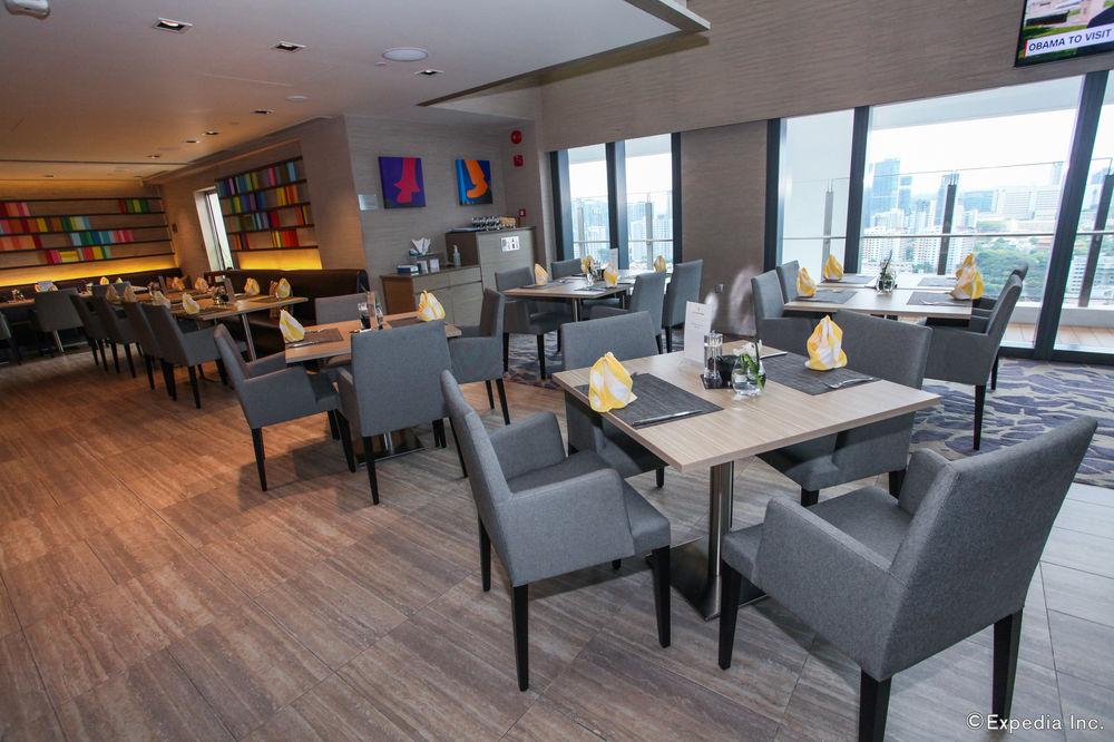One Farrer Hotel سنغافورة المظهر الخارجي الصورة The Club lounge at Kuala Lumpur International Airport