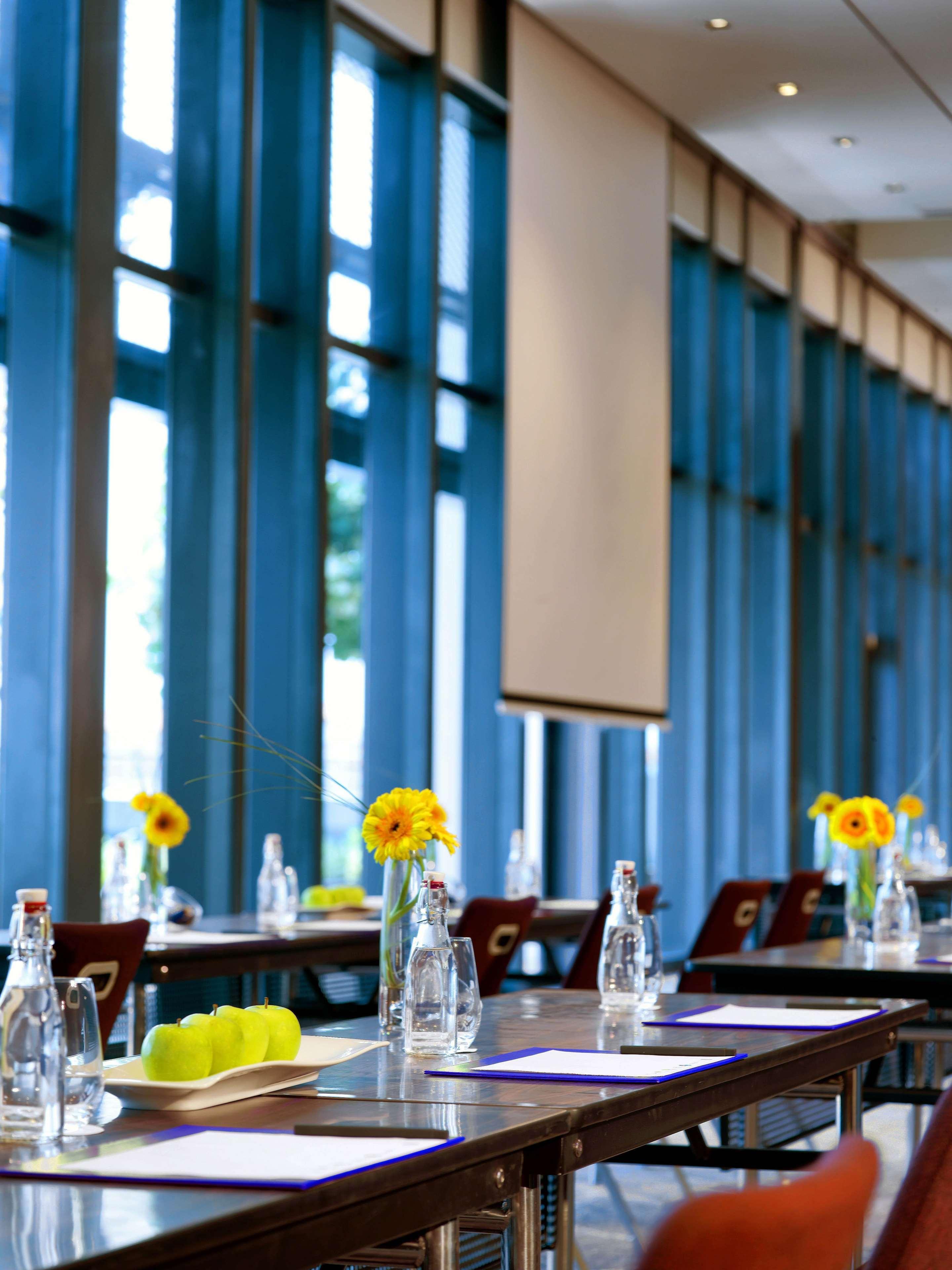 One Farrer Hotel سنغافورة المظهر الخارجي الصورة The interior of the conference centre